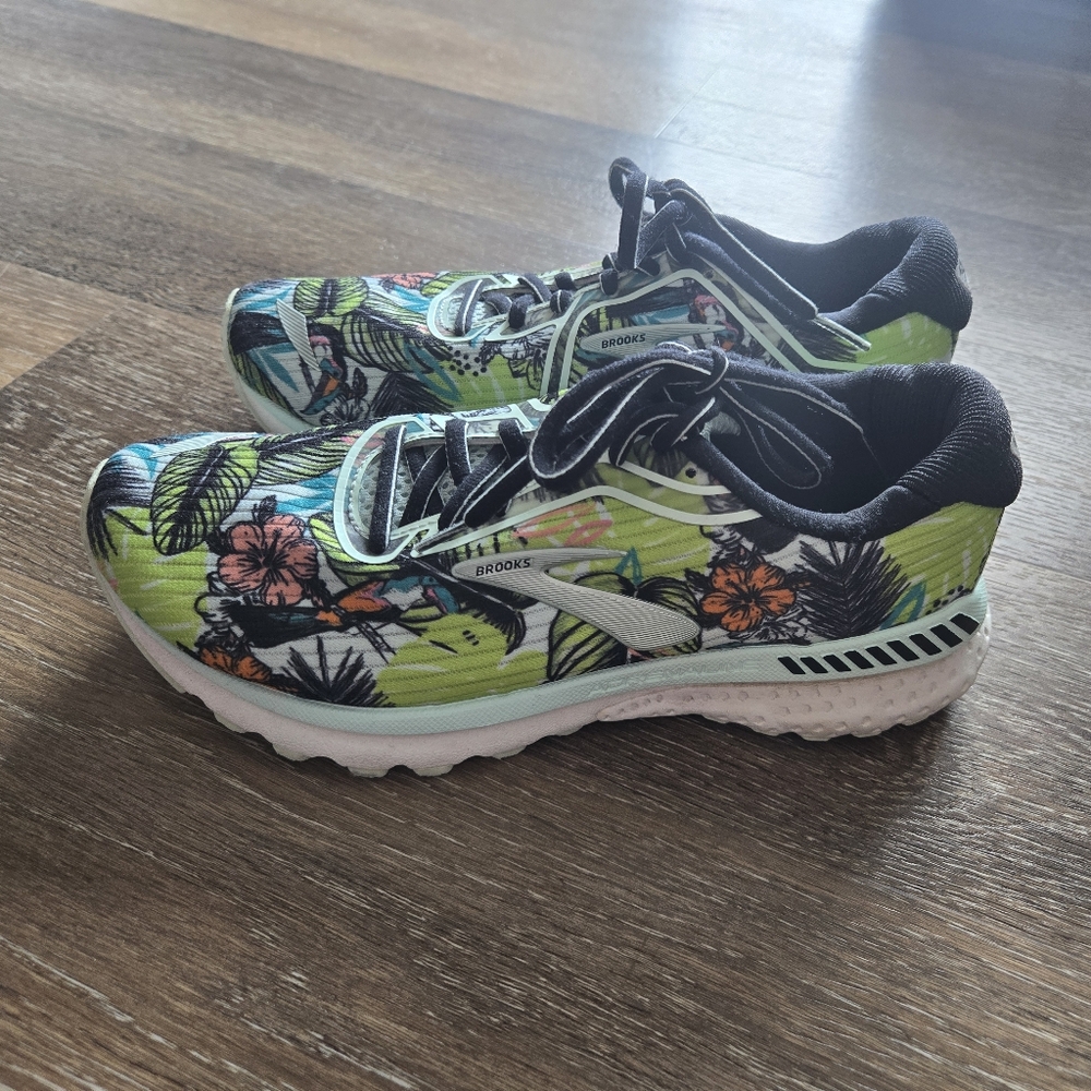 Brooks Adrenaline 20 | Women | Size 8 | Barely Worn - Picture 4 of 9